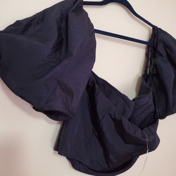 Top - Picture 2 of 5